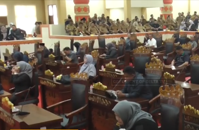 DPRD-SAMPAIKAN-USULAN-6-RAPERDA-INISIATIF-KE-PEMKOT-BANDAR-LAMPUNG-YouTube-09-15-2025_10_17_PM