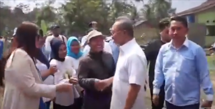 KUNKER-KE-LAMPUNG-ZULHAS-“KAMPANYEKAN”-MENANTUNYA-SEBAGAI-CALON-BUPATI-YouTube-09-16-2025_02_40_PM